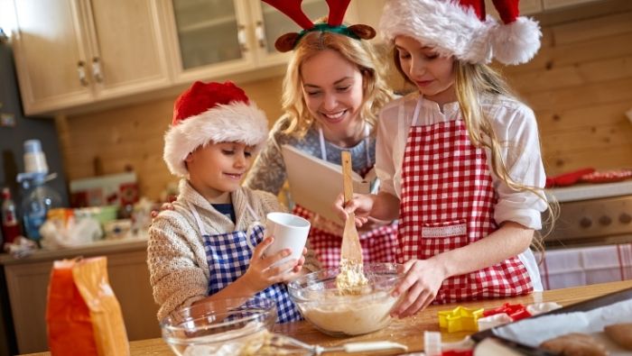 Ways Your Family Can Save Money This Holiday photo