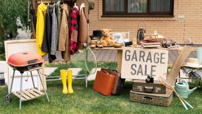How to Price Garage Sale Items photo