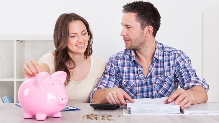 How to Manage Money as a Couple photo