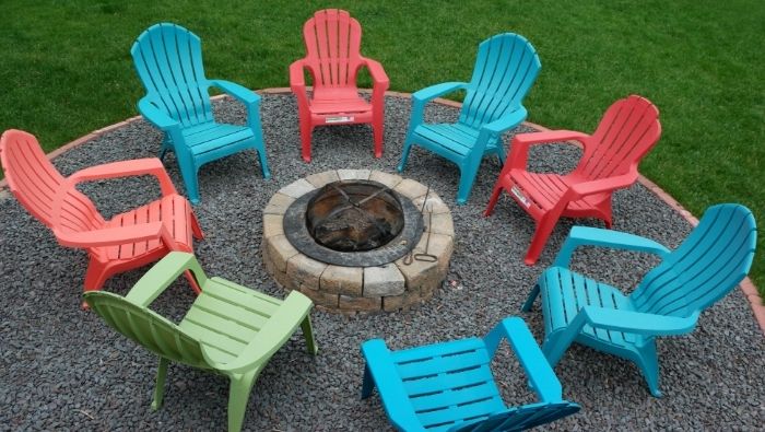 Inexpensive DIY Backyard Fire Pit Ideas photo